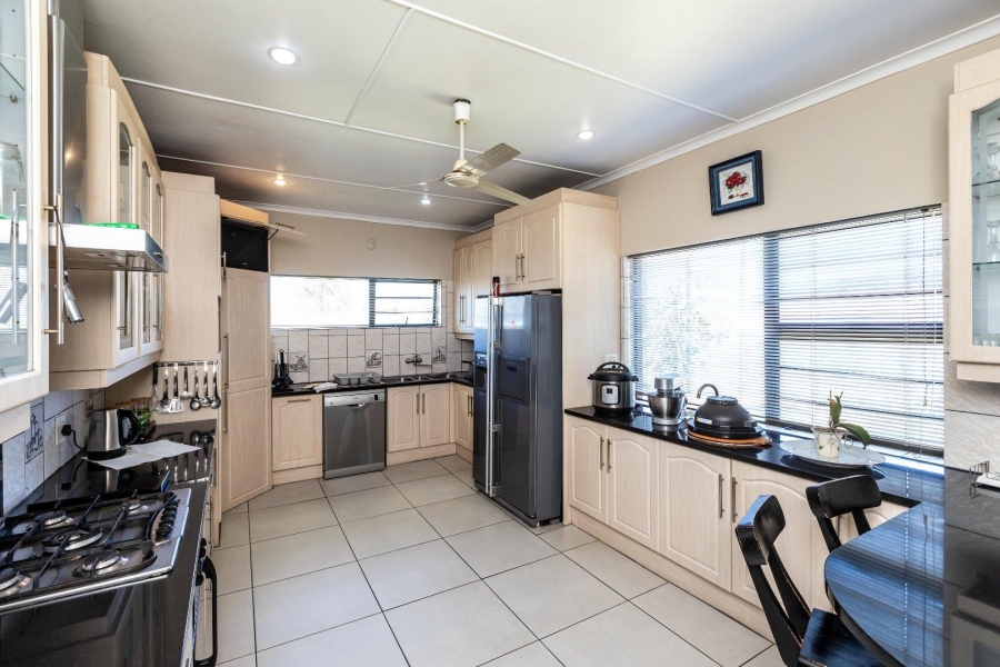 4 Bedroom Property for Sale in Beacon Bay Eastern Cape